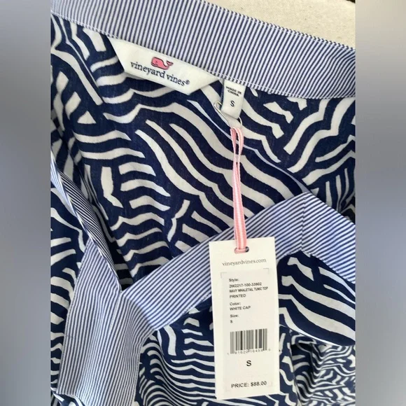 NWT Vineyard Vines Whale Tail Printed Top Size S - Picture 7 of 8